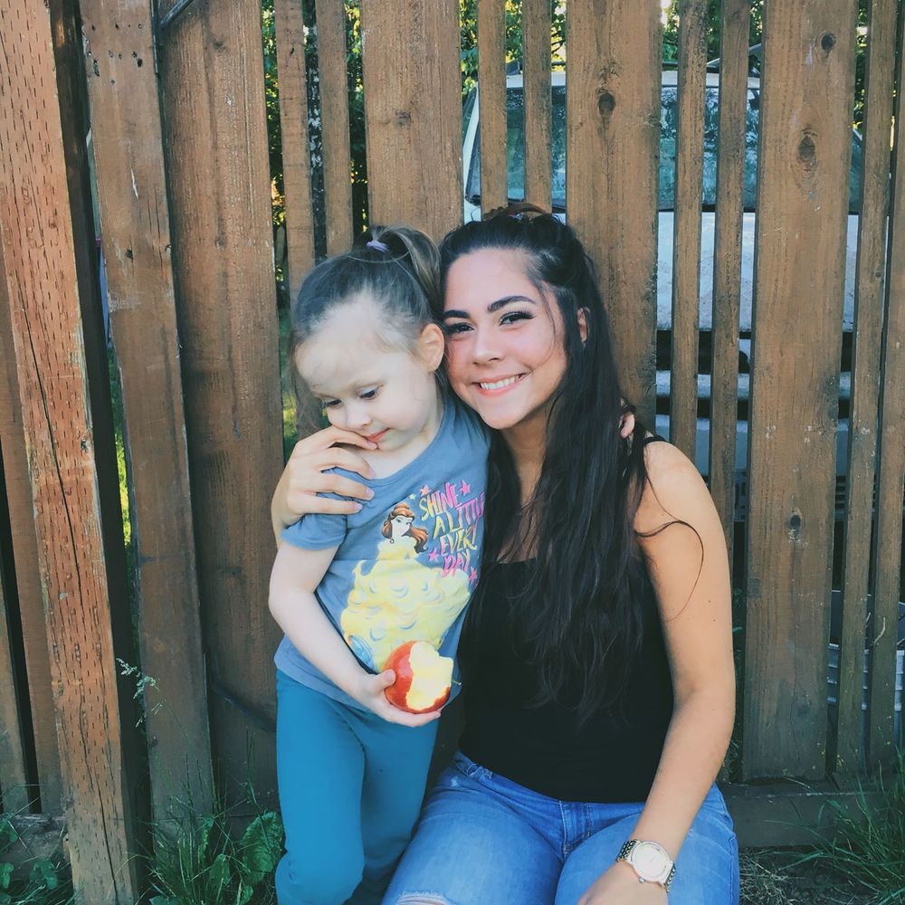 Meet your Posher, Daniella